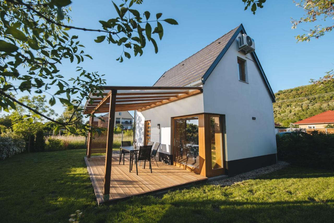 Villa Hivlak Vendeghazak Demjén Exterior foto